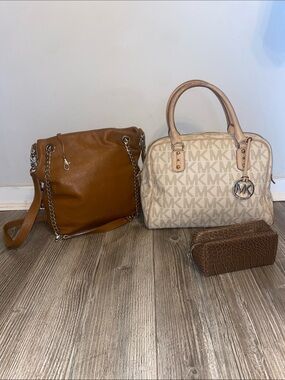 Michael Kors crossbody & Satchel bags lot